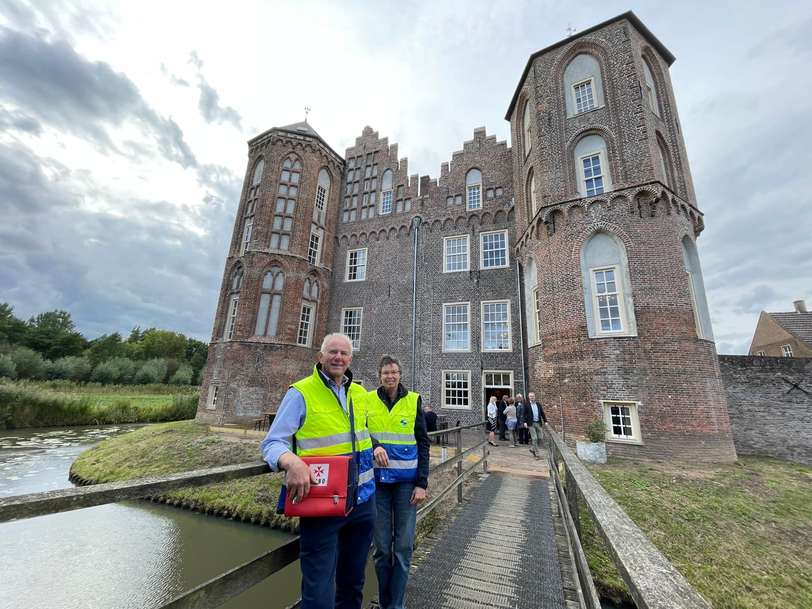 Posten bij Kasteel Croy
